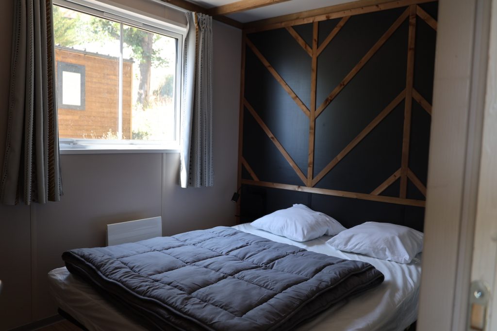 interieur valterra Lodge Solaure chambre lit double 50M2 Chatillon en diois