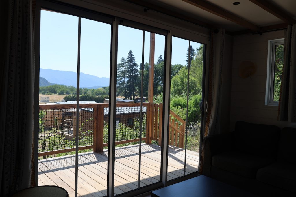 interieur valterra Lodge Solaure vue salon 50M2 Chatillon en diois