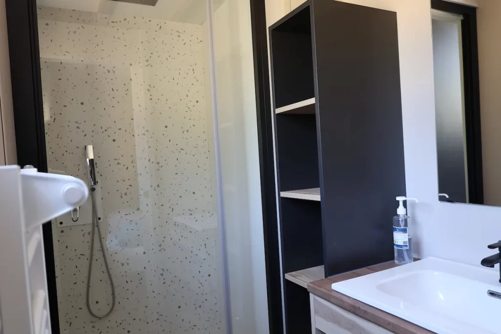 interieur valterra Lodge Ambane chambre lit double 50M2 Chatillon en diois(1)