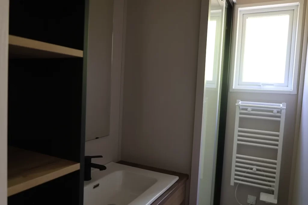 interieur valterra Lodge Archiane sdb 35M2 Chatillon en diois