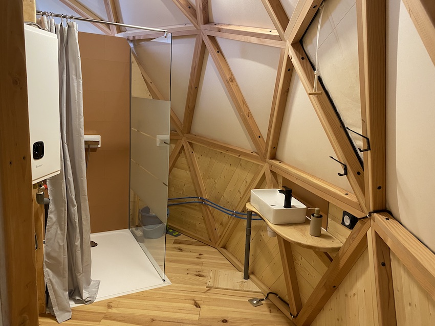 salle de bain Dome PMR Valterra Lodge Chatillon en diois